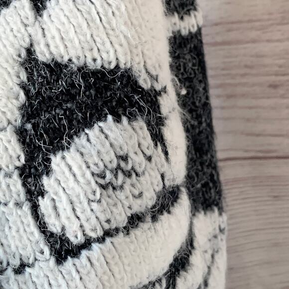 Vintage Nan Dorsey Gray and White Check and Floral Knit Sweater - Picture 13 of 15